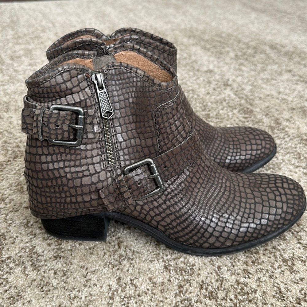 Donald Pliner Ankle Riding Charcoal Dalis Vintage Python Boots 10
